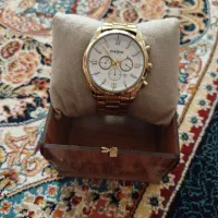 ساعت طلایی بدون خط خش