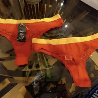 لباس زیر زنانه|لباس|پردیس, فاز ۱|دیوار