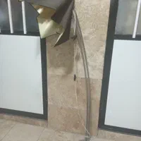 آواژور و نور اتاق