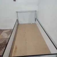 تخت خواب کودک سالم سالم بدون خط و خش