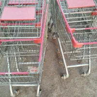 قفسه چرخ دارفروشگاهی