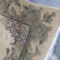 دوعدد فرش و میز ناهار خوری چهار نفره|فرش|آمل, |دیوار