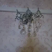 دوعدد لوستر همراه با دیوار کوب
