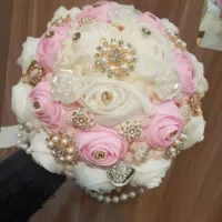 دنبال کار منشی گری و دستیاری هستم.