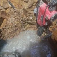 چاه کن سیمانکاری تخریب مغنی حفاری چاه کندن حفر چاه