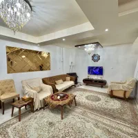 ویلایی-نسقی-رازی-چند-قدمی-خیابان-بازسازی-شده