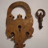 قفل فولادی قدیمی|کلکسیون اشیاء عتیقه|تهران, حسن‌آباد|دیوار