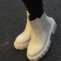 نیم بوت و کتونی و ونس و صندل|کیف، کفش، کمربند|پرند, فاز ۶|دیوار