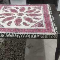 میز چوبی قدیمی محکم