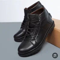 نیم بوت مردانه سایز ۴۴ سالم نو.