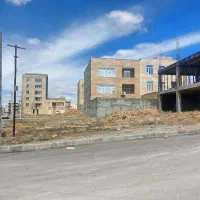 زمین بر ۱۶ متری