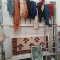 دار قالی نیمه کاره همراه با نخ ونقشه