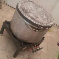 دیگ(قابلمه) بزرگ و اجاق گاز بزرگ ۳ شعله رستورانی