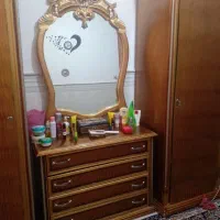 دوعدد کمد چوب گردو ومیز آریش به فورش میرسد|جاکفشی، کمد، دراور|قم, شهرک مهدیه (مدرس)|دیوار