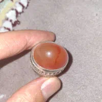 انگشتر عقیق یمنی رگه زعفرانی