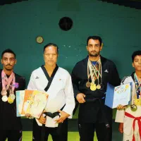 آموزش تکواندو