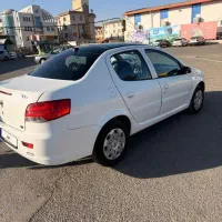 رانا پلاس سقف شیشه 1402 هفت دنده