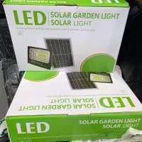 پروژکتور خورشیدی ۱۰۰ وات اظطراری شارژی