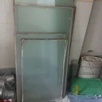 شیشه پنجره وچوب پرده
