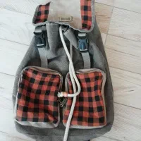 تعدادی کیف|کیف، کفش، کمربند|اصفهان, دستگرده|دیوار