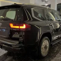 لندکروز VX مشکی  2025 فول  آپشن و صفر و کم‌یاب