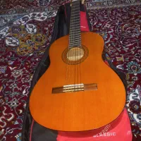 گیتار یاماها C40