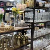 فروشنده خانم نیمه وقت