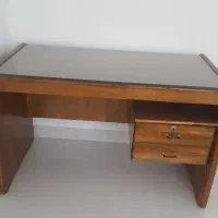 فروش  میز . کتابخانه . فرش