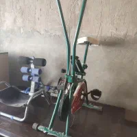 دو عدد لوازم ورزشی دوچرخه ثابت