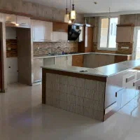آپارتمان ۲۰۰ متر طبقه ۵ تک واحدی بهارستان (ارغوان)
