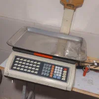 ترازو دیجیتالی سالم و تمیز