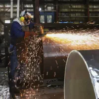 استخدام نیروی فنی