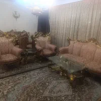 مبلمان سلطنتی با میز ناهار خوری