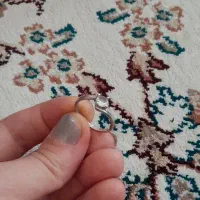 انگشتر نقره هستش قیمتش ۱میلیون و ۵۰۰