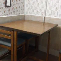میز چهار نفر نو۵۵۰۰۰۰۰ تومان
