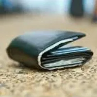 کیف پول همراه کارت شناسایی و کارت بانکی گمشده