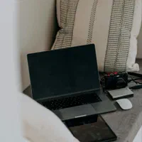 نگارش پایان‌نامه و تحلیل داده‌ با نرم‌افزارتخصصی