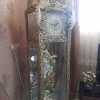 ساعت ایستاده برنزی