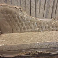 مبل و میز غذاخوری ۸ نفره به همراه آیینه و کنسول