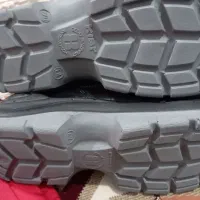 کفش ایمنی ساق بلند چند جفت مجلس با بزرگ‌تر معاوظع