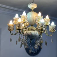 لوستر فلورانس جنس برنج وسرامیک بسیار شیک|لوستر و چراغ آویز|تهران, خانی آباد نو شمالی|دیوار