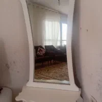 آینه ومیز|مبلمان خانگی و میز عسلی|پرند, فاز ۴|دیوار
