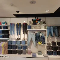 استخدام نیروی کار در فروشگاه