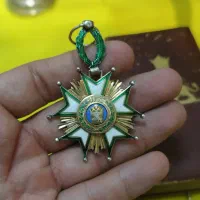 نشان نقره همایونی و تاج کیانی قاجاری|کلکسیون و سرگرمی|تهران, نیروی هوایی (پیروزی)|دیوار