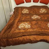 تخت با پاتختی