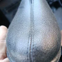 چند نفر همکار در گروه تولیدی کفش