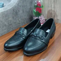 کفش پاشنه دار و کالج زنانه|کیف، کفش، کمربند|اشتهارد, |دیوار