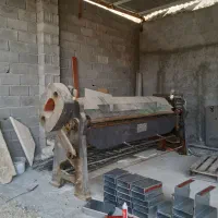 استخدام کارگر ساده و فنی