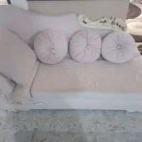 مبل 8نفره به همراه میزعسلی ویترین