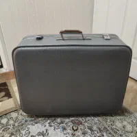 چمدان قدیمی و آنتیک